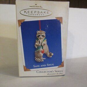 Hallmark Keepsake Ornament Collectors Series Safe and Snug Raccoons